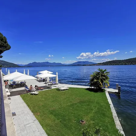 Locazione Turistica Antico Verbano-1 アパート メイナ